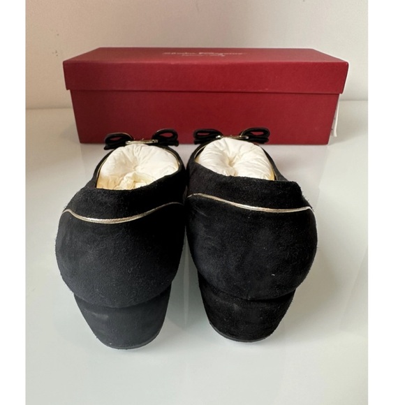 FIRM PRICE Black and gold heels size 7D - Picture 4 of 5